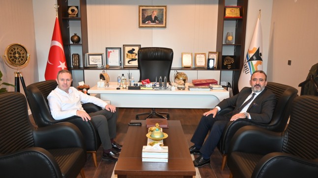 TRAKYAKA Genel Sekreteri Mahmut Şahin, Kırklareli Ticaret ve Sanayi Odası’na Hayırlı Olsun” Ziyaretinde Bulundu