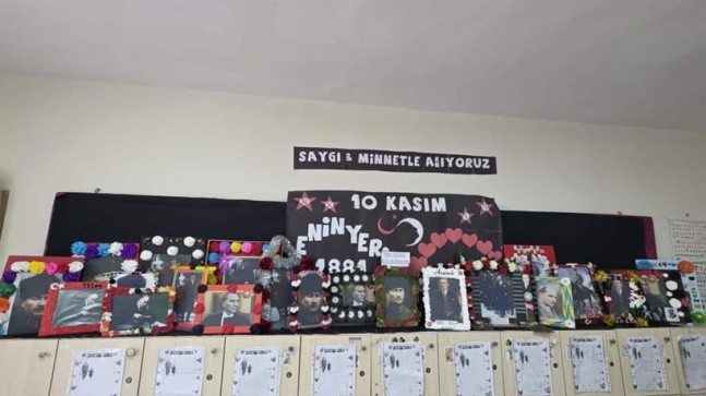 ÖĞRENCİLERİNDEN ANLAMLI “ATATÜRK SERGİSİ”