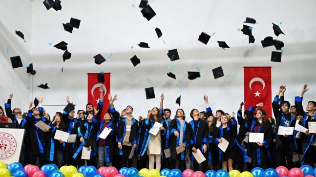 TÜRKİYE’NİN GELECEĞİNE 54 YENİ TEKNOLOJİ YILDIZI