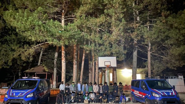 165 düzensiz göçmen yakalandı