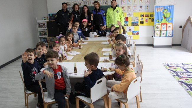 Polis haftasında öğrencilere bilgiler verildi