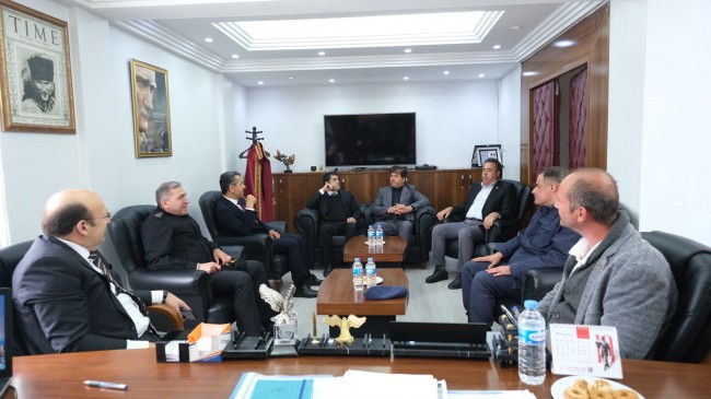 Vali Ekici Kıyıköy Belediyesini ziyaret etti