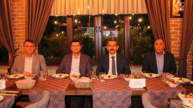 Müdür Aksoy için veda yemeği