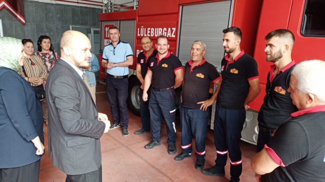 Başkan Kayalı ve beraberindekiler itfaiye çalışanlarını ziyaret etti