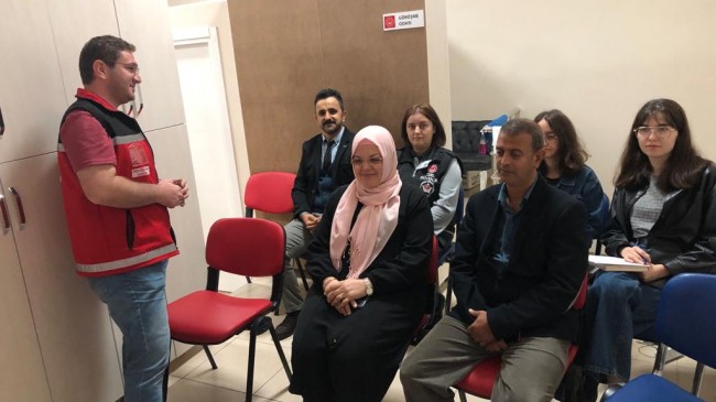 Psikolog Alçelik’ten personele eğitim