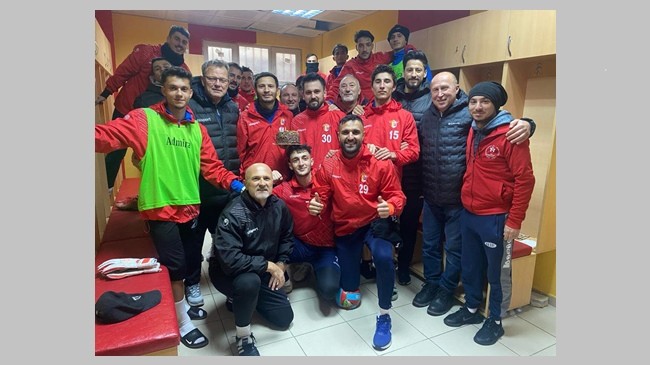 Yeni yaşına yeni takımında girdi