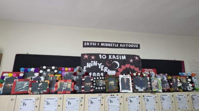 ÖĞRENCİLERİNDEN ANLAMLI “ATATÜRK SERGİSİ”