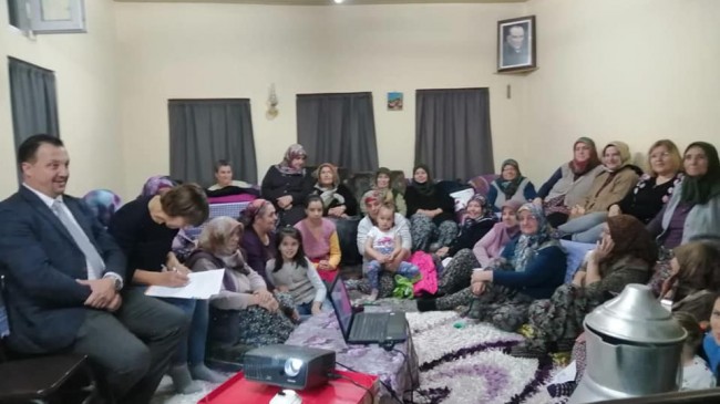 Kadın çiftçilere gece eğitimi