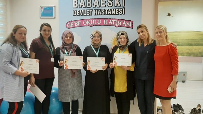 Anne adayları gebe okullarında sağlıklı doğuma hazırlanıyor