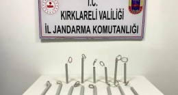 Babaeski’de Jandarma ekipleri geçit vermiyor