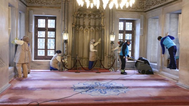 Eyüp Sultan Camii, Ramazan öncesi gül suyuyla yıkandı