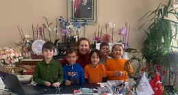 Minik öğrencilerden Müdür Tokat’a ziyaret