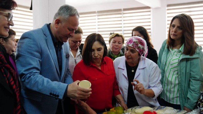 Selvi Kılıçdaroğlu Kaynarca’daydı