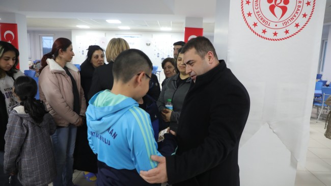 Depremzedelerle bir araya gelindi