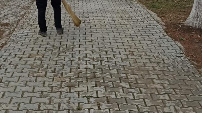 Kaynarca’da mezarlık temizliği