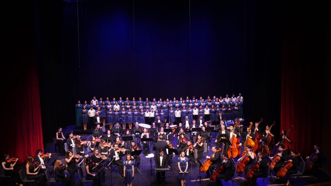 Cumhuriyetin 100.yılı adına 100 korist