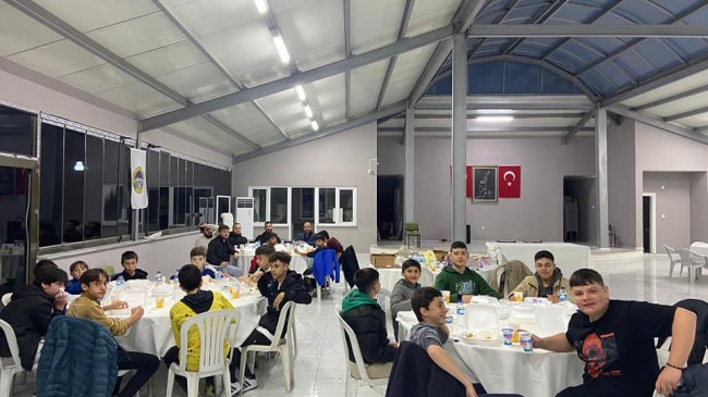 ‘’Gençlik Millî ve Manevî değerlerine sahip çıkıyor’’
