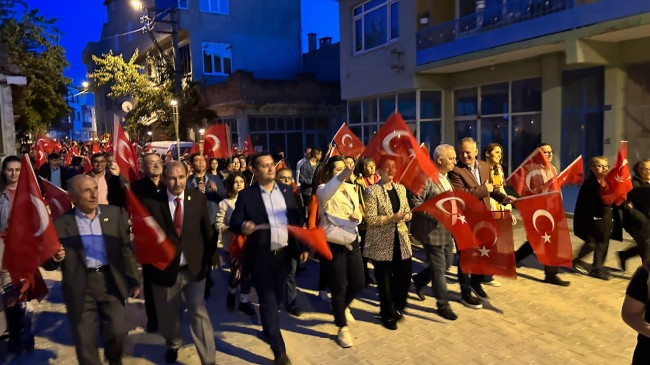 Kaynarca’da coşkulu fener alayı
