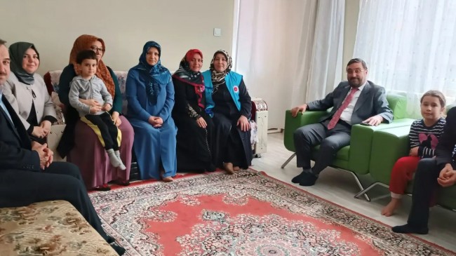 Müftü Eviş’ten depremzede aileye ziyaret