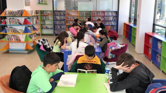 Ziya Gökalp İlkokulu’ndan kütüphane gezisi