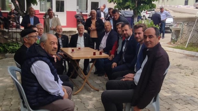 AK Parti Demircihalil’de yağmur duasına katıldı