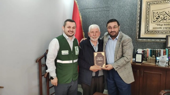 50 yılı aşkın süredir kullandığı sigarayı bıraktı