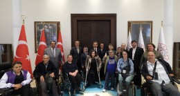 Kırklareli Engelli Hakları Dayanışma Yardımlaşma Kültür ve Sanat Derneğinden Kırklareli Valisi Birol Ekici’ye ziyaret