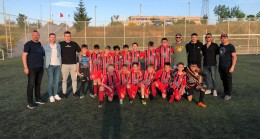 Abiler kardeşleri yalnız bırakmadı