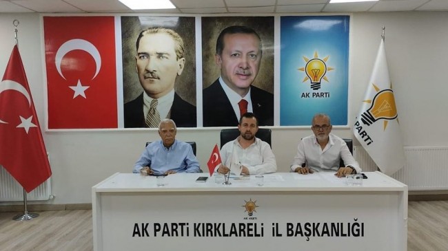 AK Parti İl Yönetim Kurulu toplantısını gerçekleştirdi