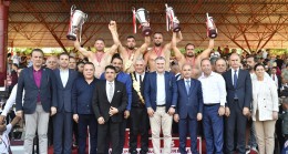 662. Tarihi Kırkpınar Yağlı Güreşlerinde Yusuf Can Zeybek, Başpehlivan oldu