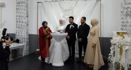 Genç çiftin nikahını kıydı