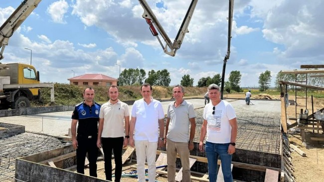 Geçici Sokak Hayvanları Bakım Evi ve Rehabilitasyonu Merkezinin temeli atıldı
