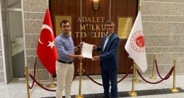 MHP Kofçaz İlçe Başkanı Süleyman Engin mazbatasını aldı