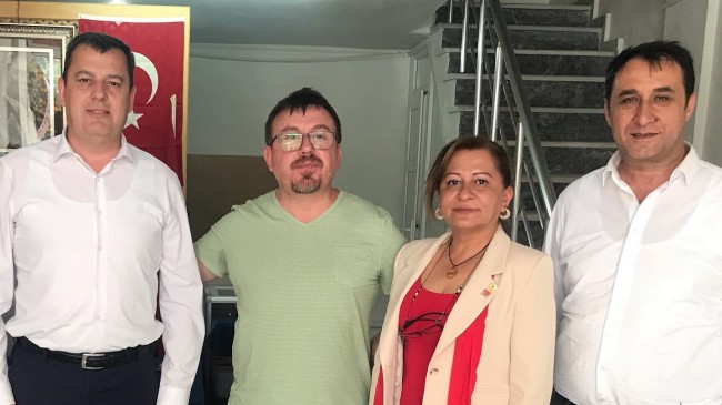 Milletvekili Gündoğdu yeni seçilen Pehlivanköy İlçe Başkanını tebrik etti