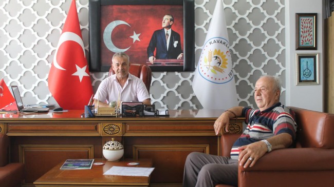 Eski başkandan şimdiki başkana ziyaret