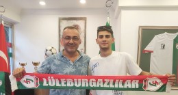 Şampiyon kadroda yer alan kaleci yuvada kaldı