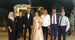 Milletvekili Sarıçam genç çiftin nişan yüzüklerini taktı