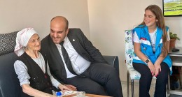 Evde sağlık hizmeti alanların Cumhuriyet Bayramını kutladılar