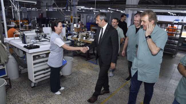 Vali Sezer giyim sanayi fabrikasını ziyaret etti