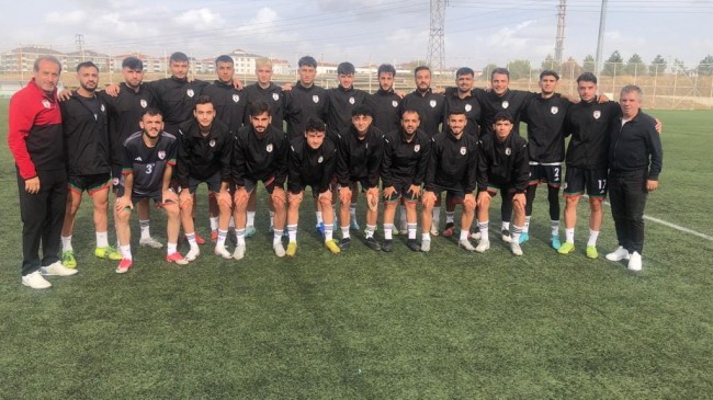 Kritik maç öncesi antrenmanı ziyaret etti