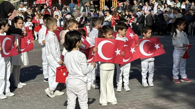 Cumhuriyet’in 100.yılını coşkuyla kutladılar