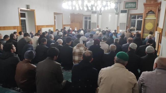 Sabah namazı buluşması tarihi camide yapıldı