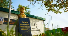 Muhtarlık binalarını Atatürk büstleri ile donatılıyor