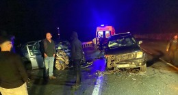 Kırklareli’de otomobil ile kamyonet çarpıştı; 3 ölü, 2 yaralı
