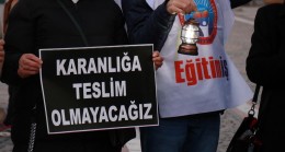 Edirne’de, ‘kalıcı yaz saati’ uygulamasına gemici fenerleriyle protesto