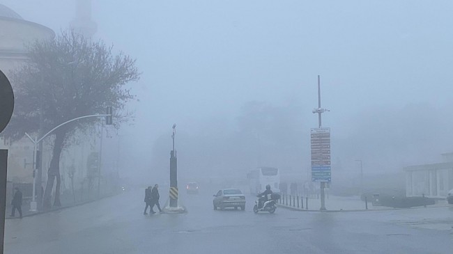 Edirne’de sis etkili oldu