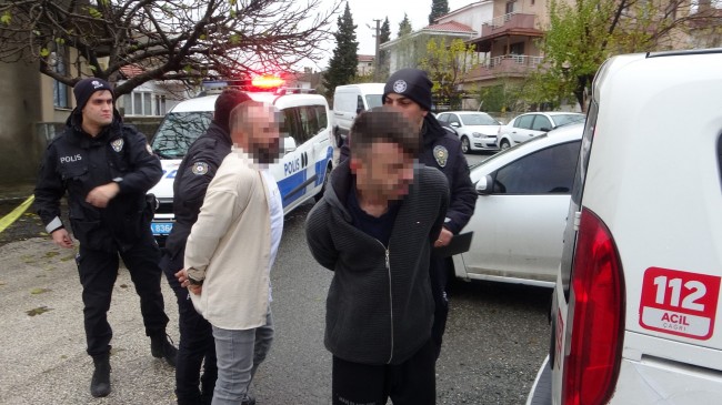 Köpeğe taş atan arkadaşlarına silahla ateş ettiler: 1 ölü, 1 yaralı