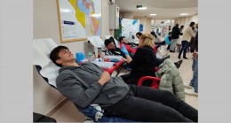 Öğrenci ve yurt personellerinden kan bağışı