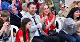 Başkan Yayla, Ayçiçeği Anaokulu’ndaki 23 Nisan Ulusal Egemenlik ve Çocuk Bayramı Gösterilerine Katıldı