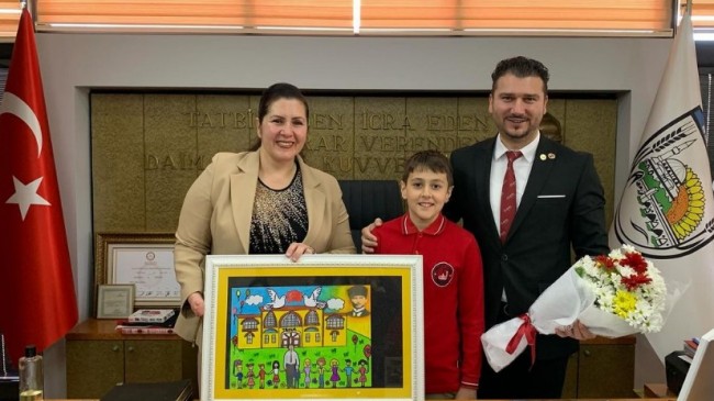 23 Nisan Ulusal Egemenlik ve Çocuk Bayramı’nda Koltuğunu Cumhuriyet İlk Okulu Öğrencisine Devretti